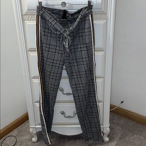 Fitted plaid pants